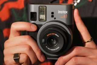 富士instax mini 41™“摩登风华”礼盒发布：以复古主义演绎经典新生 ...