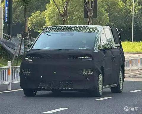 4款全新重磅MPV曝光：零跑首款MPV是半价MEGA？  第3张