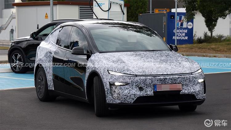 加长版Model Y L现身纽北：长度加长，外观变化不大  第1张
