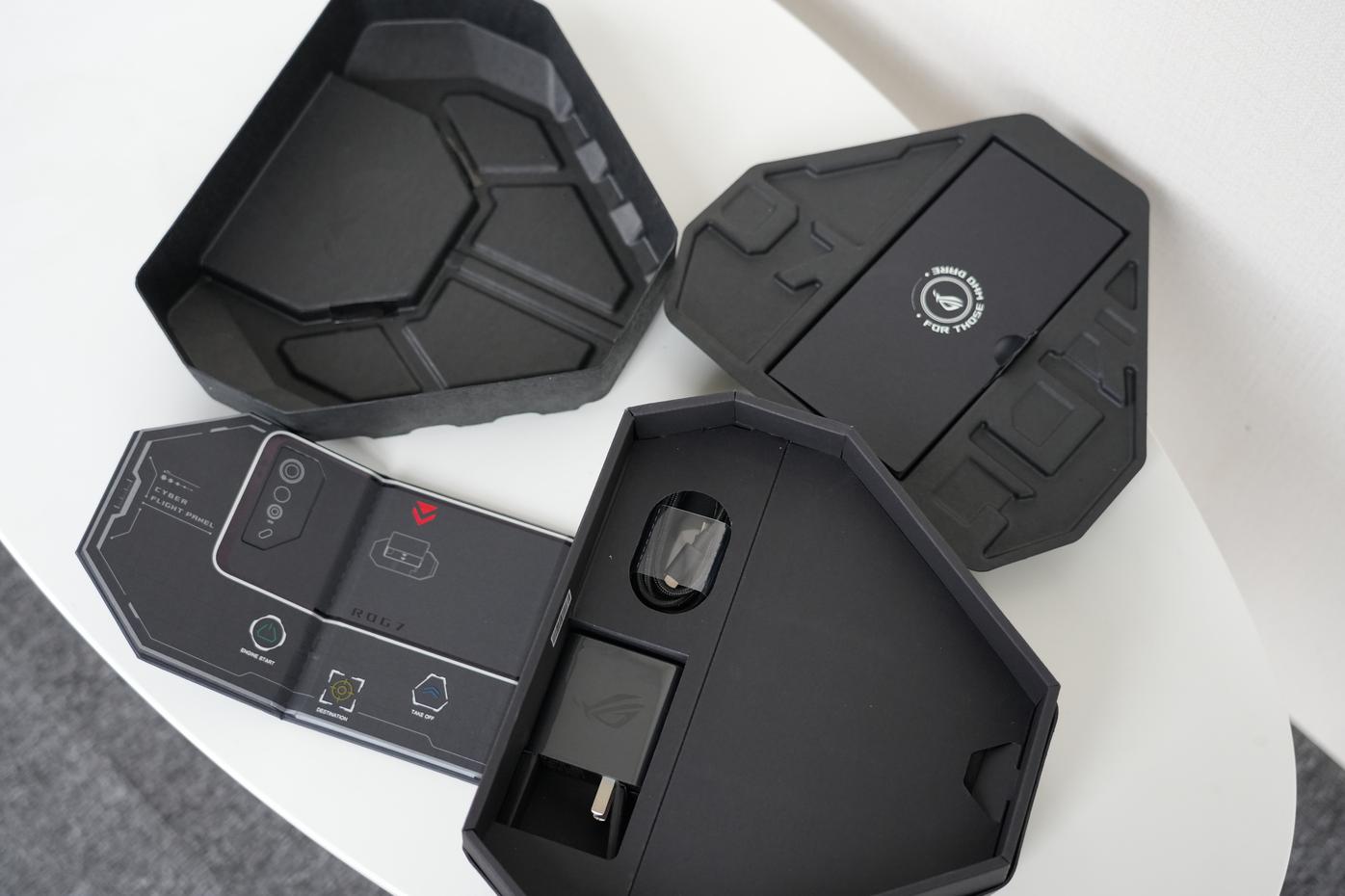 腾讯ROG 游戏手机7 Pro评测：骁龙8Gen2顶级之作 专属“外挂”再升级  第6张