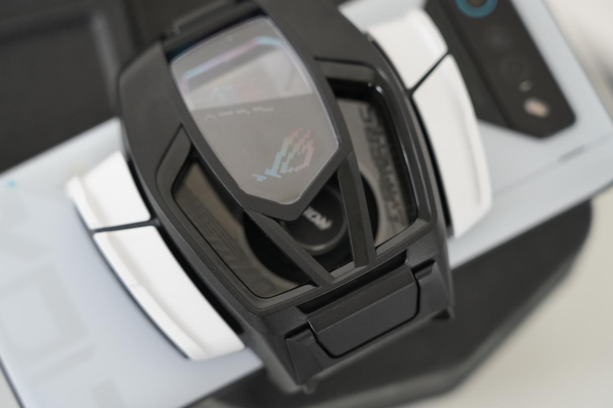 腾讯ROG 游戏手机7 Pro评测：骁龙8Gen2顶级之作 专属“外挂”再升级  第11张