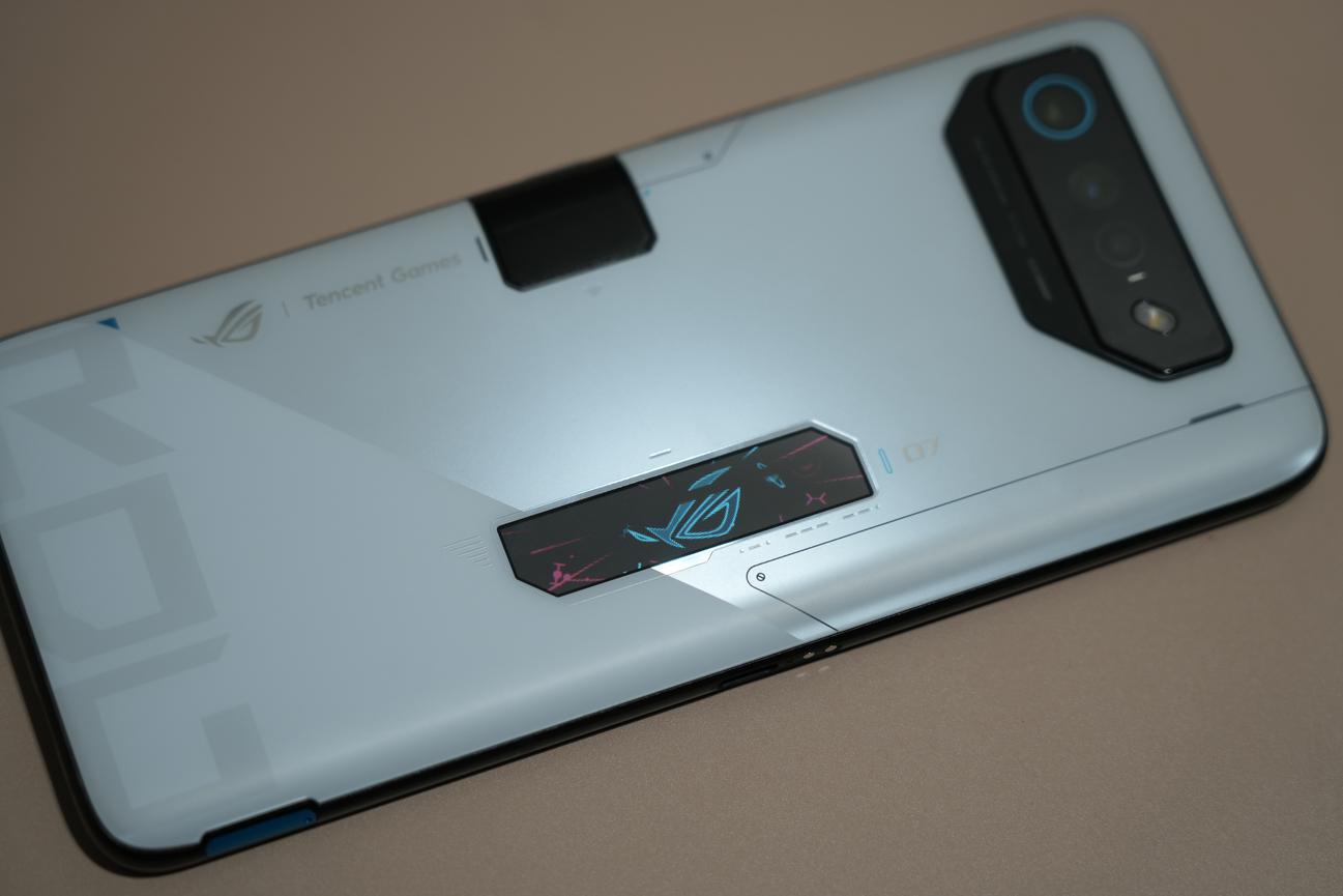 腾讯ROG 游戏手机7 Pro评测：骁龙8Gen2顶级之作 专属“外挂”再升级  第17张