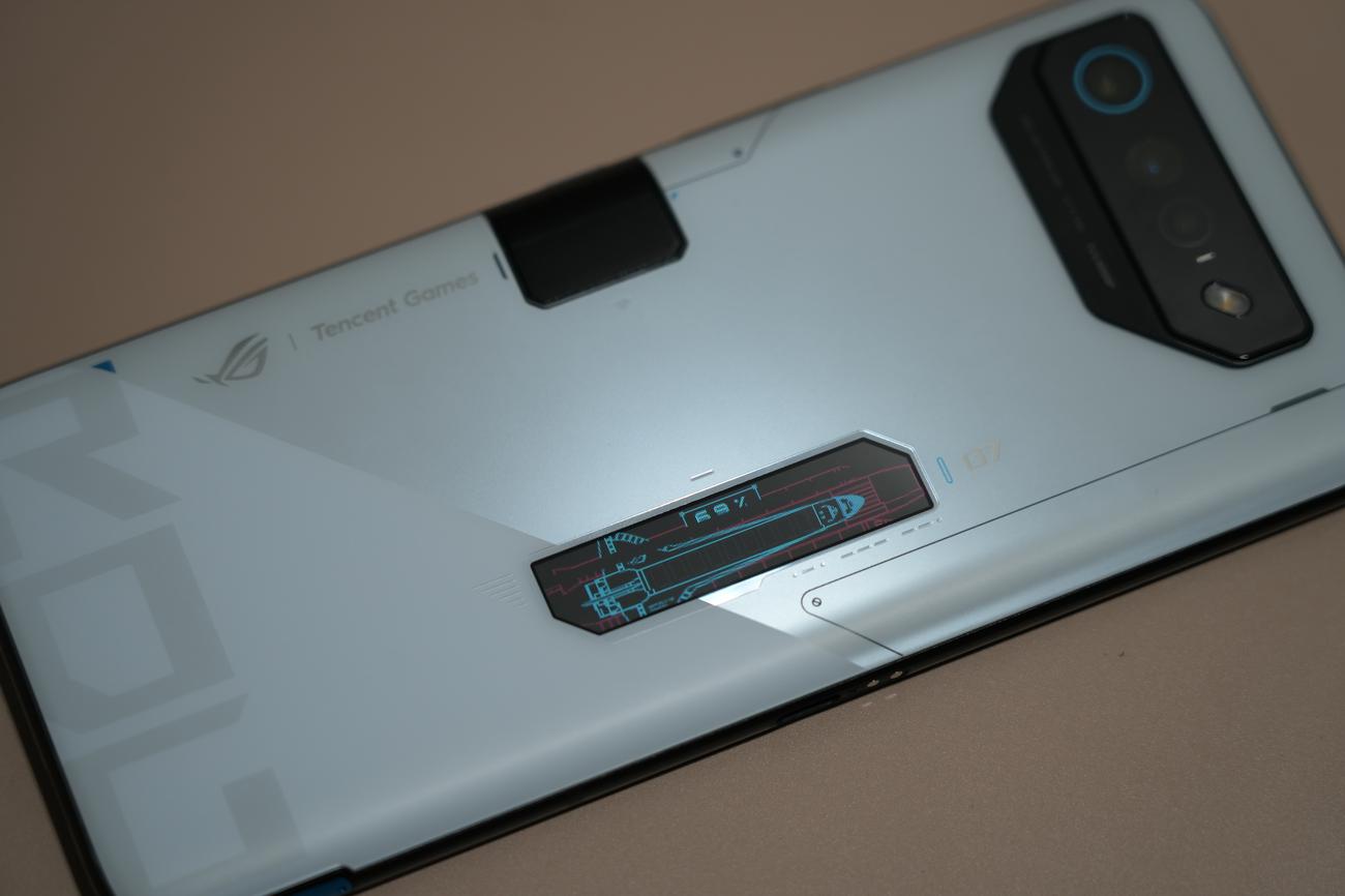 腾讯ROG 游戏手机7 Pro评测：骁龙8Gen2顶级之作 专属“外挂”再升级  第18张