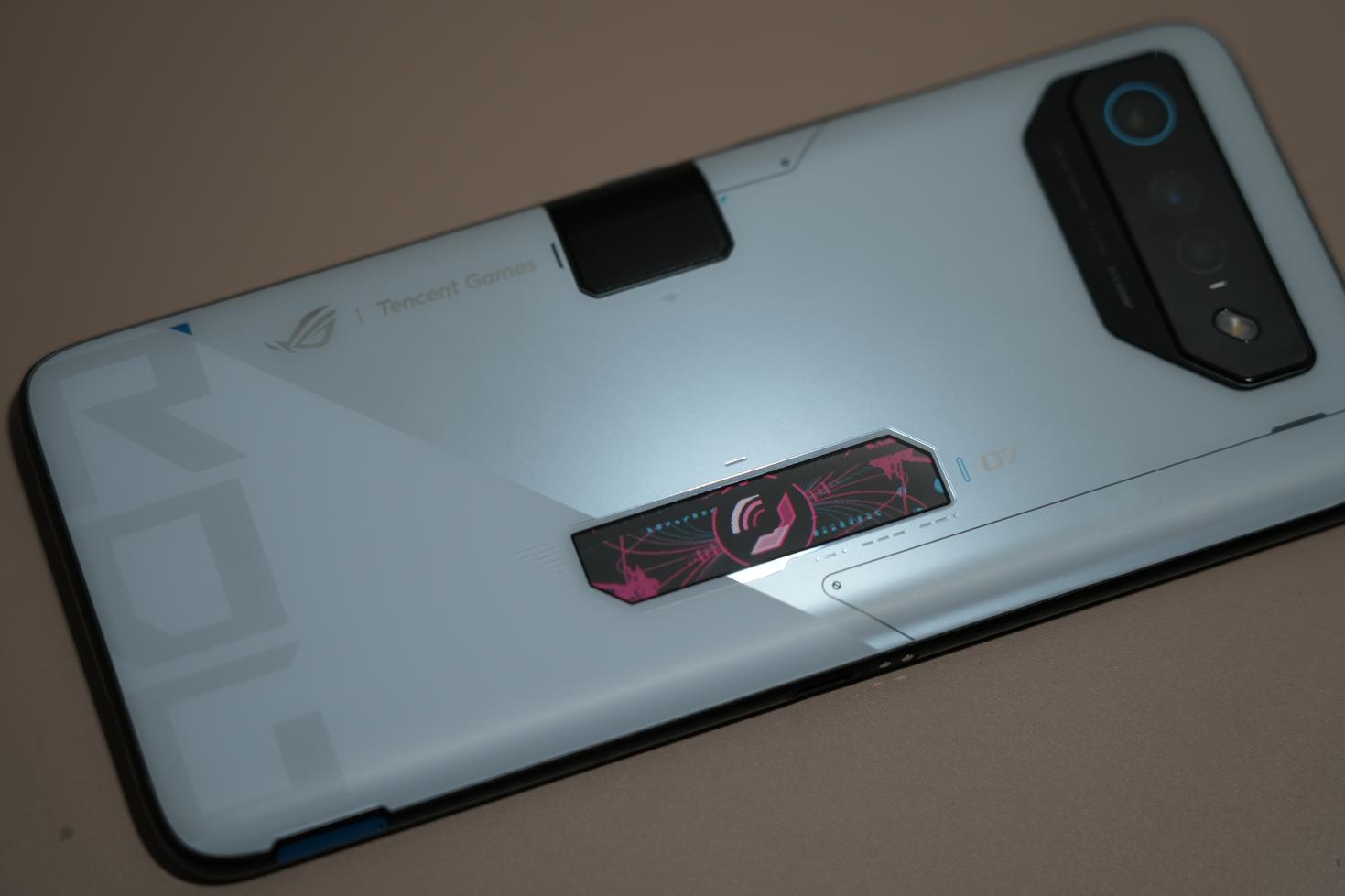腾讯ROG 游戏手机7 Pro评测：骁龙8Gen2顶级之作 专属“外挂”再升级  第19张