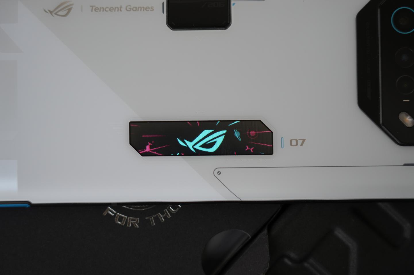 腾讯ROG 游戏手机7 Pro评测：骁龙8Gen2顶级之作 专属“外挂”再升级  第21张