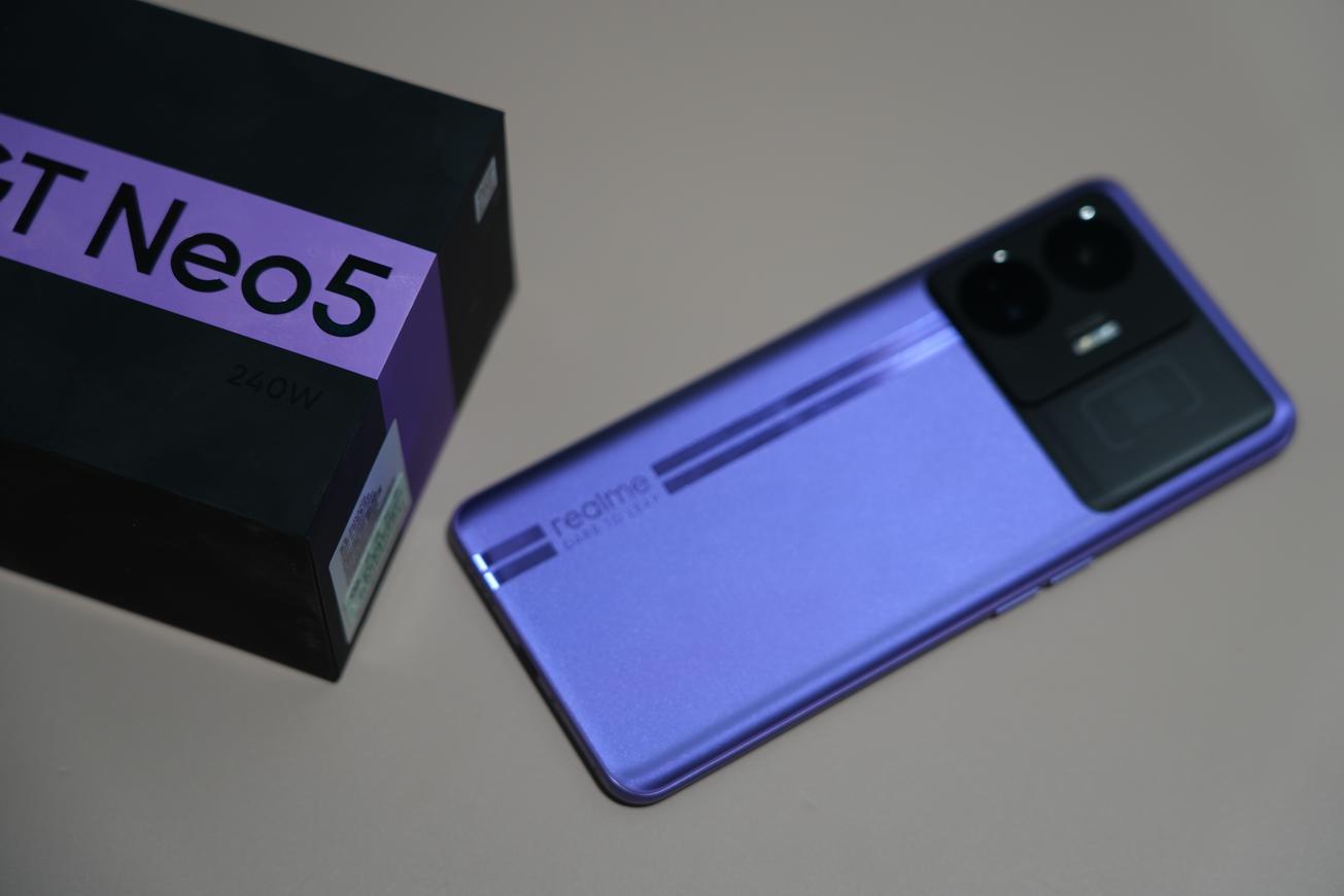 真我GT Neo5评测：还有谁？240W快充直接拉满极限  第13张