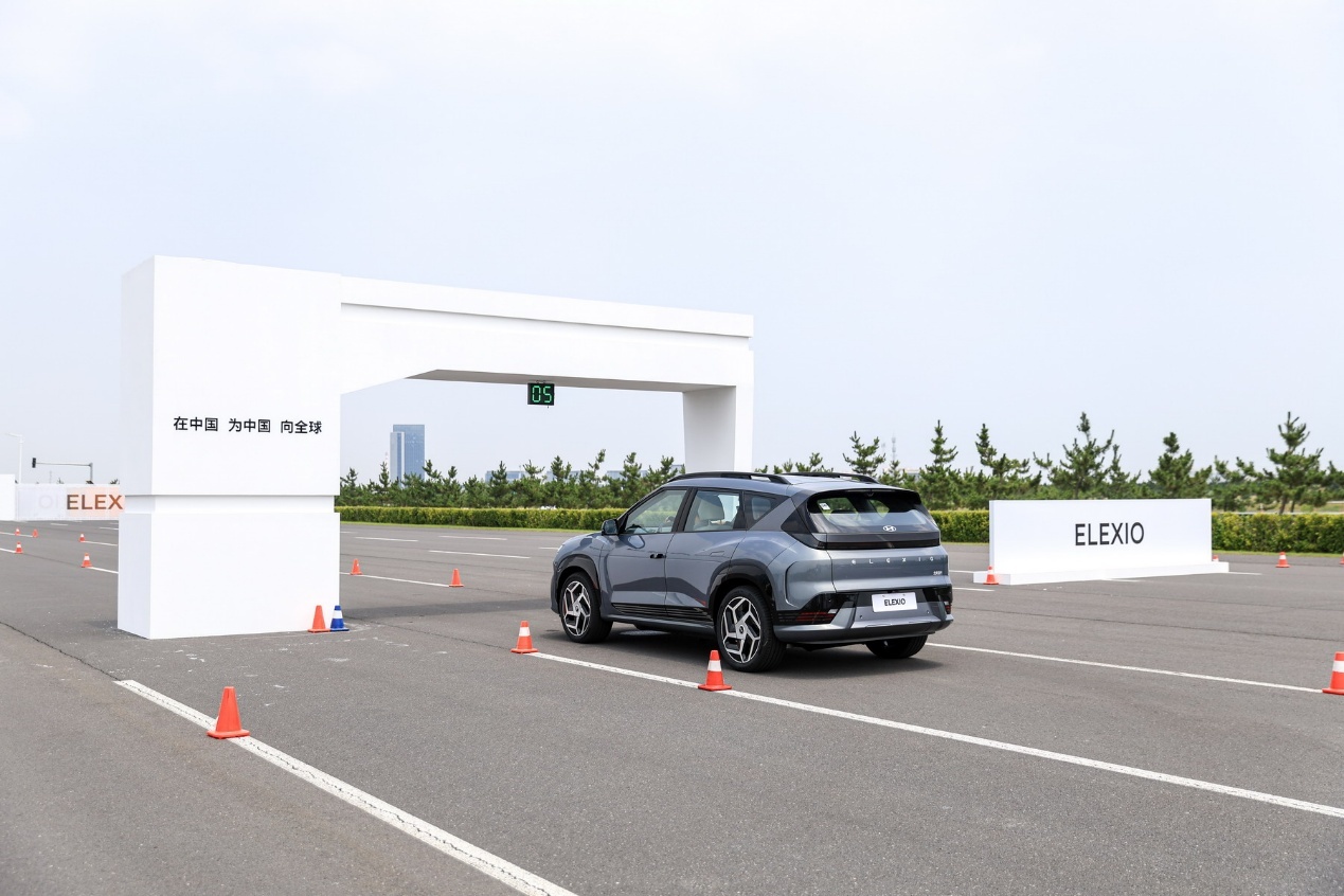 电车都卷智能？北京现代EO（ELEXIO）用动态实力硬刚  第2张
