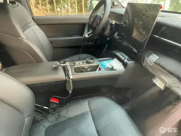 iCAR V27内饰曝光，四季度20-25万入市  第1张