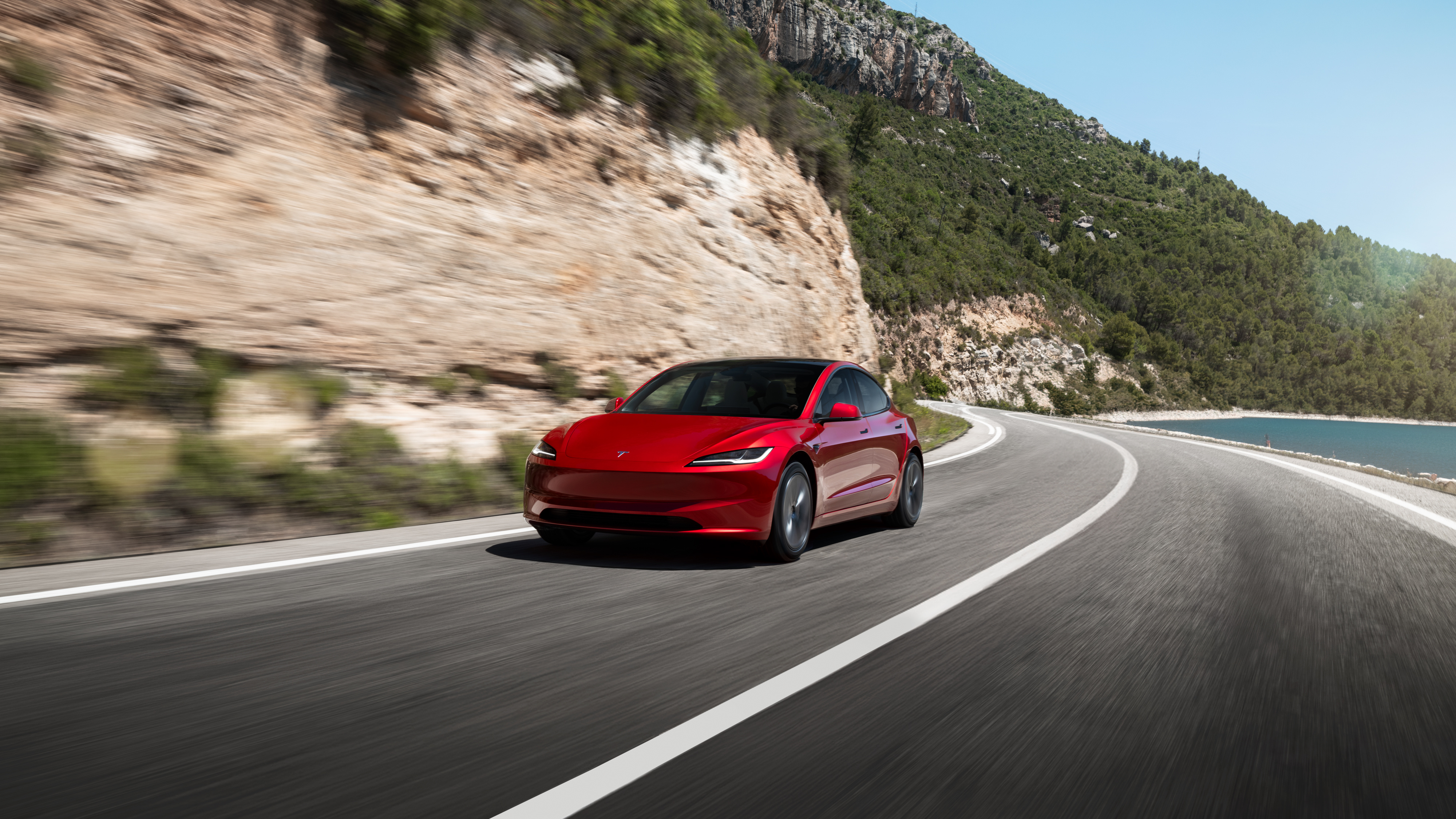 特斯拉Model3长续航版来了！830km续航26万起  第2张