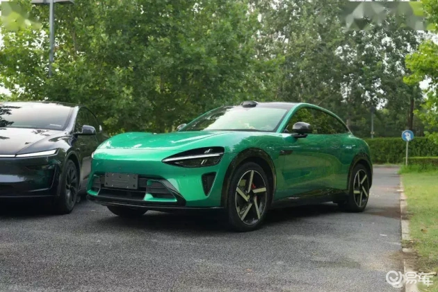 小米YU7 VS Model Y：1分钟速决选哪个