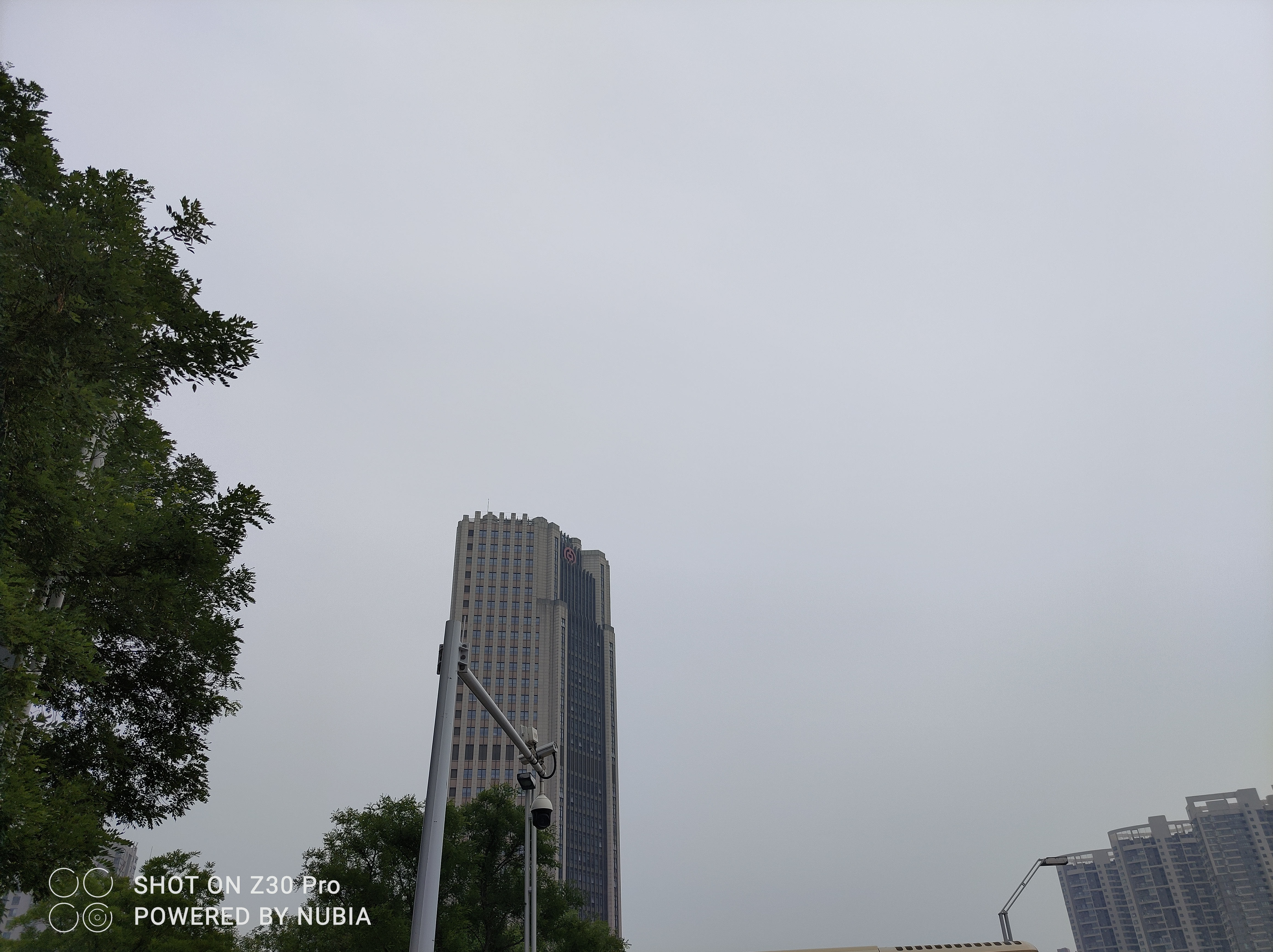努比亚Z30 Pro评测：拍照剑走偏锋 一瞬还原星轨  第31张
