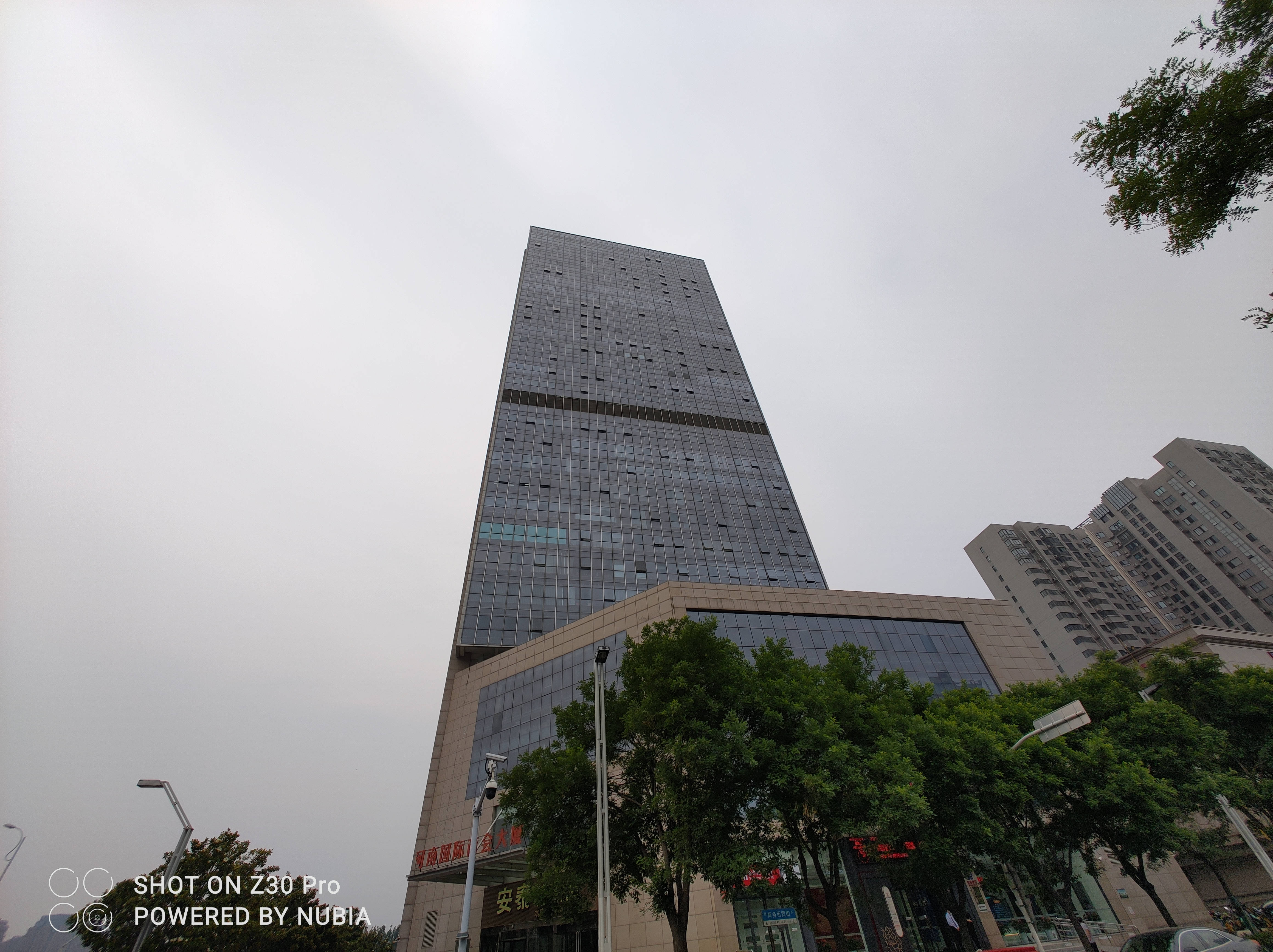 努比亚Z30 Pro评测：拍照剑走偏锋 一瞬还原星轨  第36张
