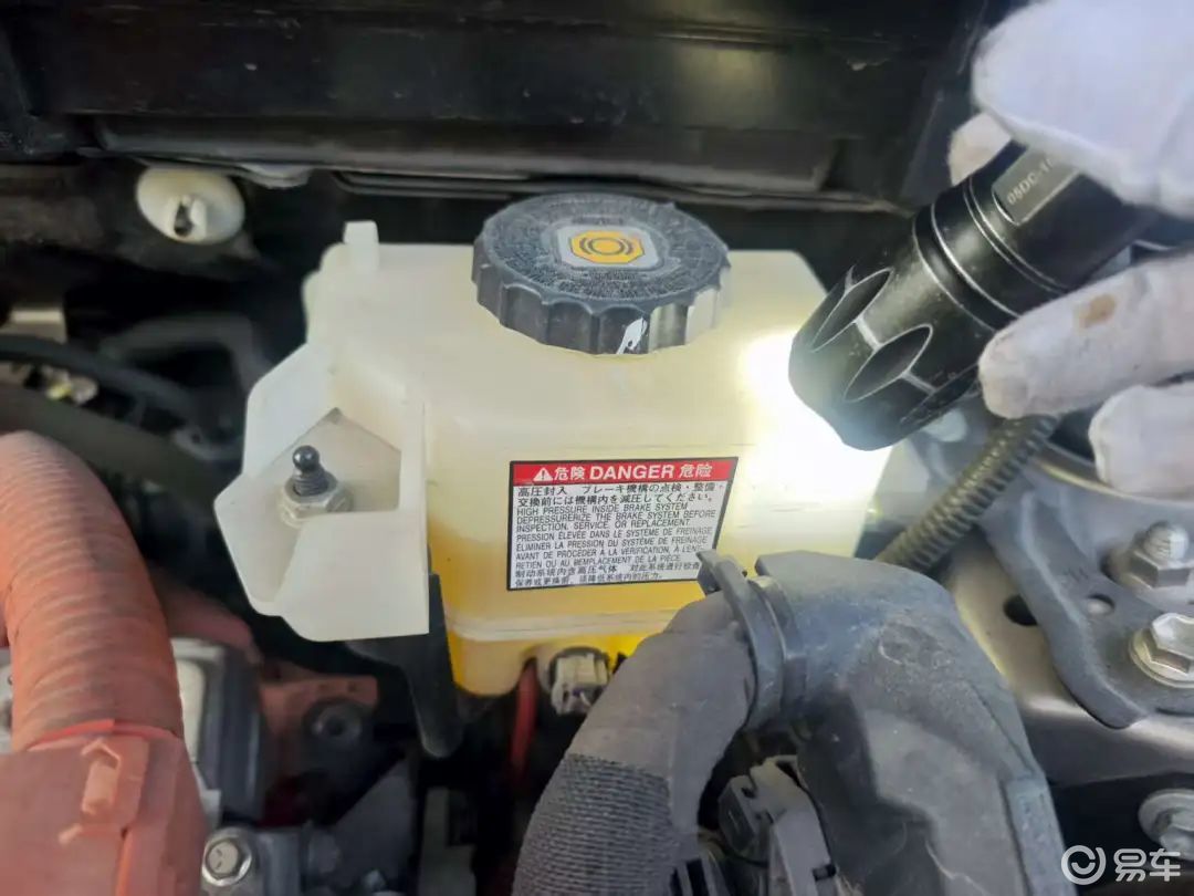 高性价比淘车，2.5L混动+四驱靠谱稳定，油耗低至5L  第21张