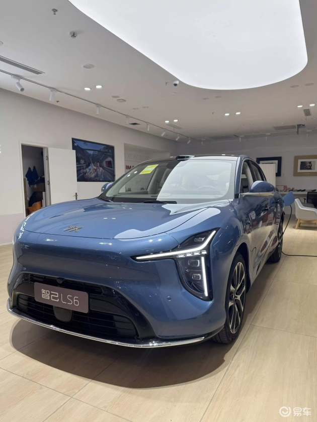 新智己LS6实到店，媲美理想L6，具冰箱，450km增程  第5张