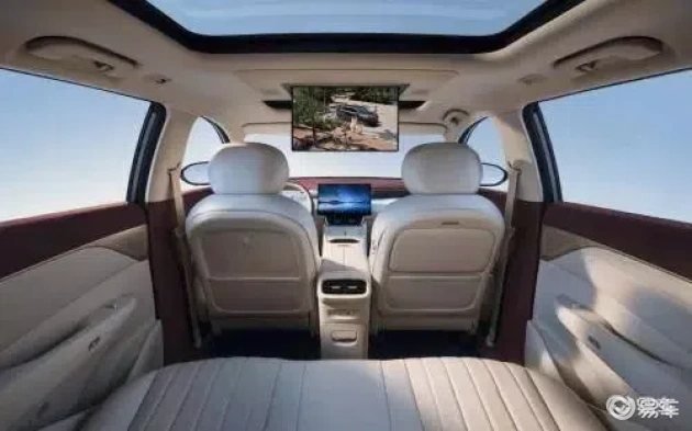 风神L8 SUV，8月11日预售，全家欢享  第3张