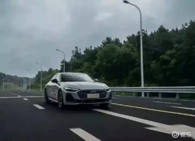 奥迪A5l：智能燃油车，新风尚领航者  第5张
