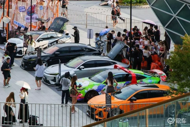 长安新UNI-V上市，9.79万起，瞄准年轻人市场  第1张