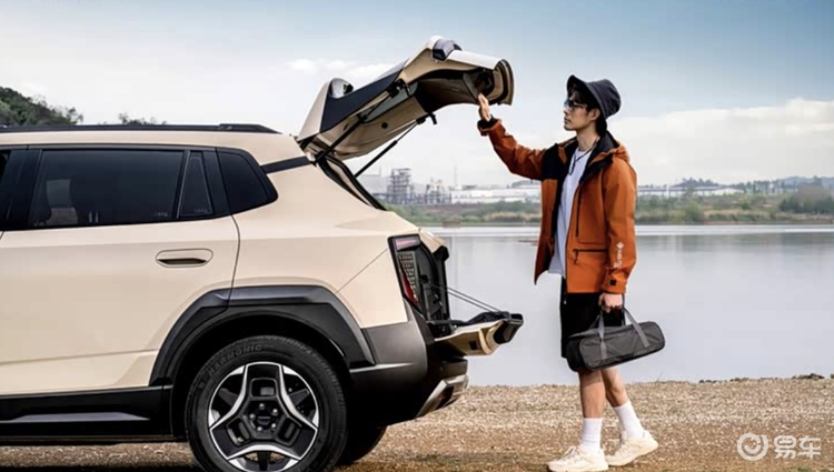 8-11万元买电动SUV，东风纳米06如何？  第7张