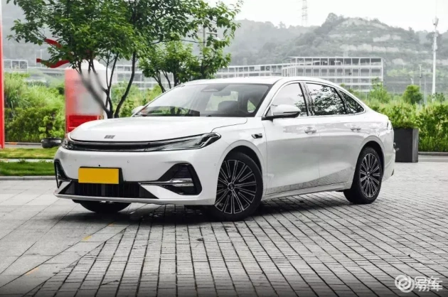 吉利新车型银河A7，超长续航2100km，亮点多多