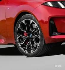 下一代宝马X5：双肾格栅+全新车灯 最高配V8发动机  第4张