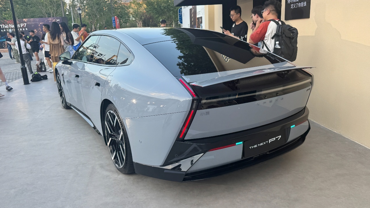 最大续航可达820km！小鹏全新P7开启预定  第5张