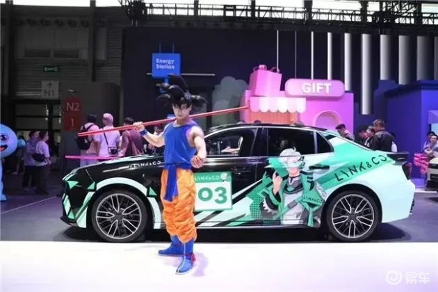领克03吸睛，独特痛车，出众性能，首台明星车  第3张