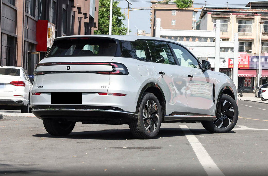 想买15万级家用SUV？续航、空间表现出色，这车了解一下  第6张