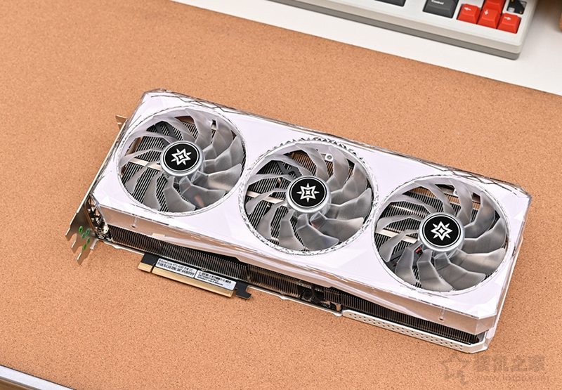 兼顾性能与颜值！14代i7-14700K配RTX4080游戏海景房装机配置方案  第6张