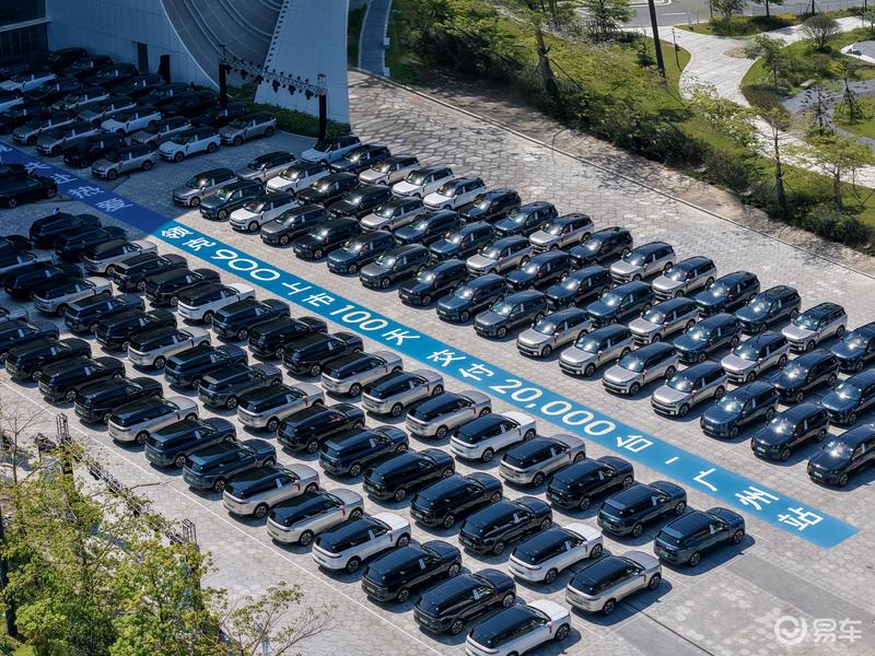 领克900上市百天交付突破2万台 定位大型插混SUV  第2张