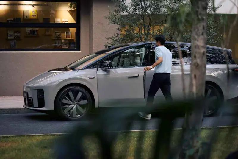 理想i8内饰谍照 将于7月17日开启预订  第5张