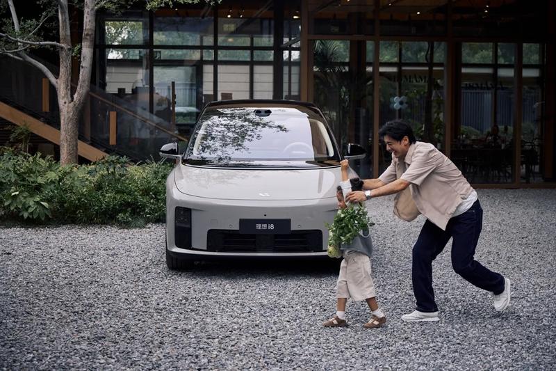 理想i8将于7月29日正式发布 定位家庭六座纯电SUV  第3张
