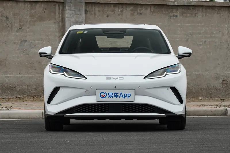 2025重庆车展：比亚迪海豹06EV售10.98万元起  第4张