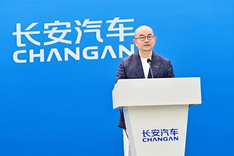 长安欧尚520开启千辆交付 巧克力标准化换电车型规模落地  第3张