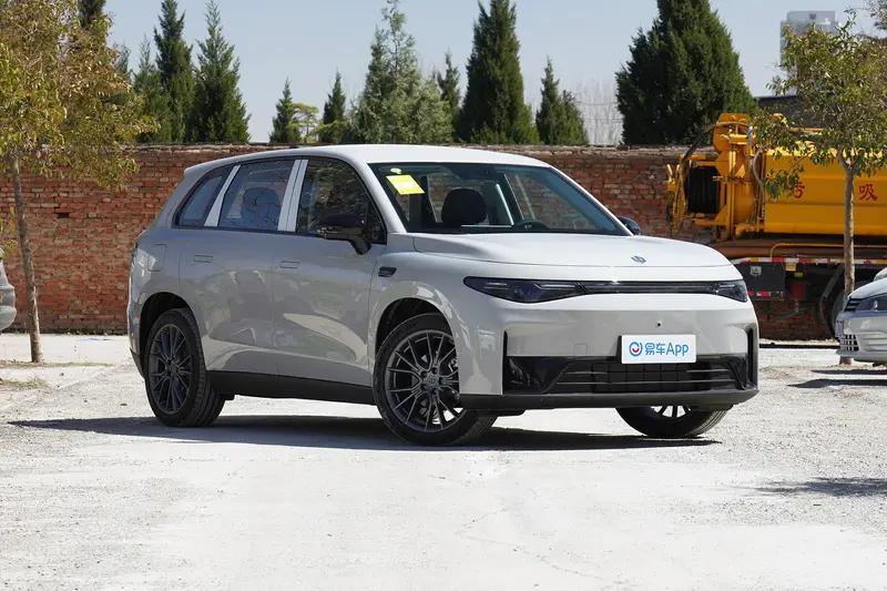 2026款零跑C10将于5月中旬上市 预售价12.98万起  第4张
