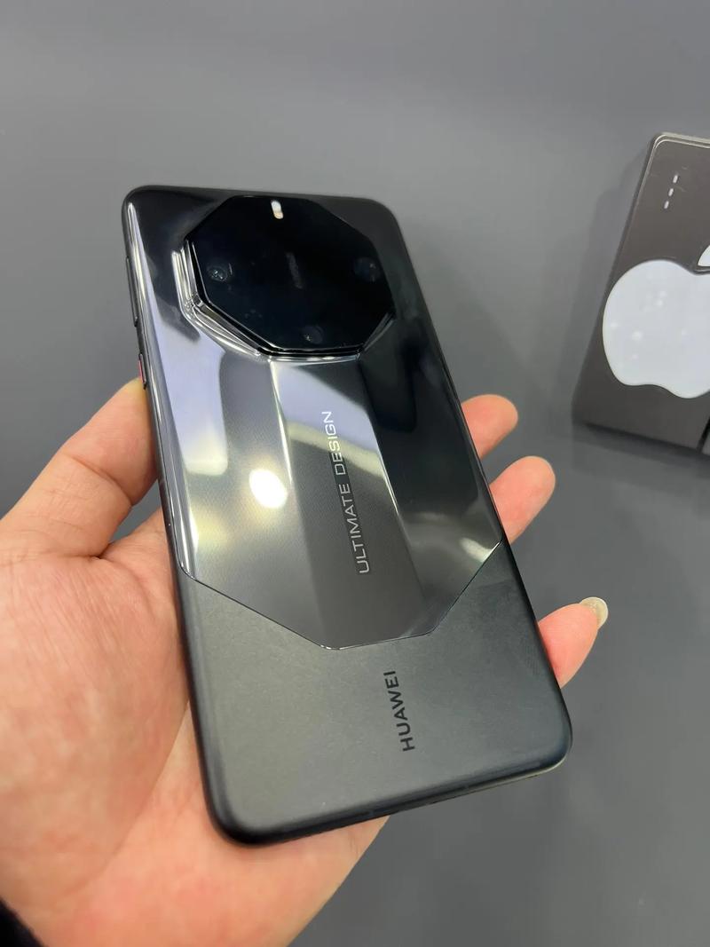 华为 Mate 60 RS 曝光  第2张