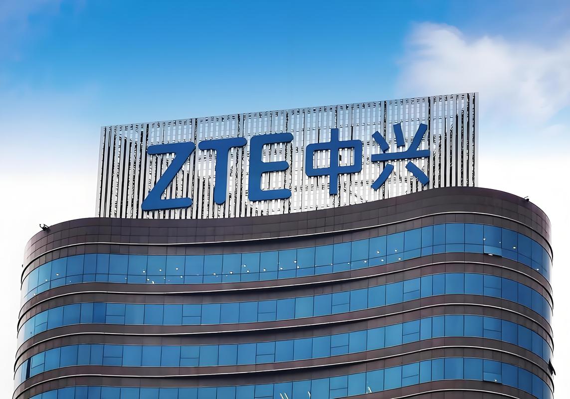 上海仪电联合曦智科技、壁仞科技、中兴通讯发布国内首个光互连光交换GPU超节点——光跃LightSphere X 第2张 上海仪电联合曦智科技、壁仞科技、中兴通讯发布国内首个光互连光交换GPU超节点——光跃LightSphere X 第2张