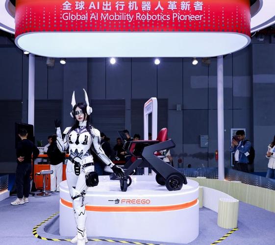CES 2025｜更高级的AI 伙伴，美格智能携手客户发布可成长的AI智能机器人  第1张