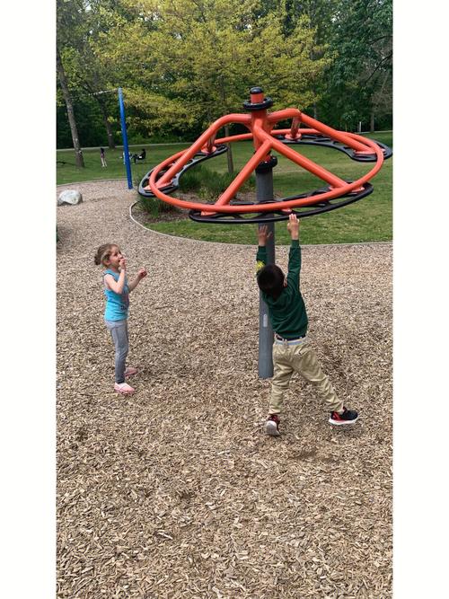 Playground v3 – Research推出超越人类设计师的文本到图像模型 第2张 Playground v3 – Research推出超越人类设计师的文本到图像模型 第2张