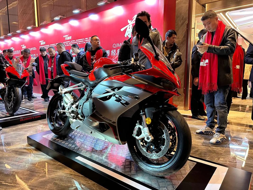 129匹!QJMOTOR赛921上市 售价69999元 第2张 129匹!QJMOTOR赛921上市 售价69999元 第2张