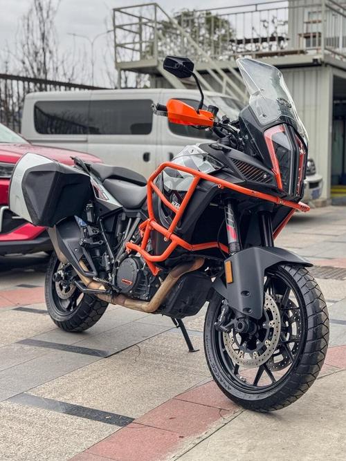 KTM“猛兽”出栏 Husquvrna发摩旅神车 第2张 KTM“猛兽”出栏 Husquvrna发摩旅神车 第2张