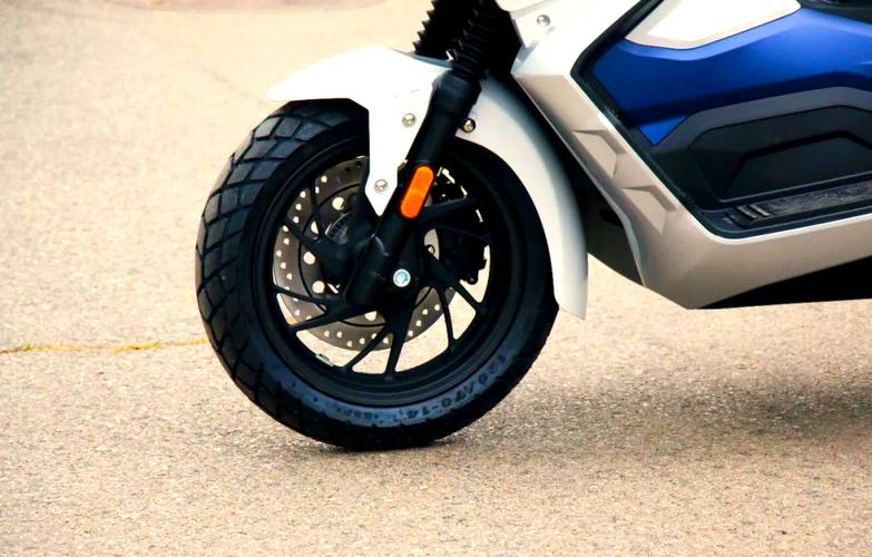 TCS到位安全加倍 试大阳V锐ADV350 TCS 第1张 TCS到位安全加倍 试大阳V锐ADV350 TCS 第1张