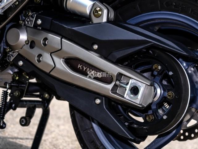 双缸旗舰最优选 试驾光阳AK550 CKD版  第1张