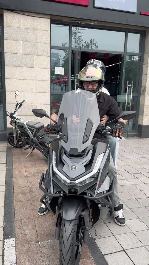 可以闭眼入的大踏板 无极SR250GT实拍 第1张 可以闭眼入的大踏板 无极SR250GT实拍 第1张