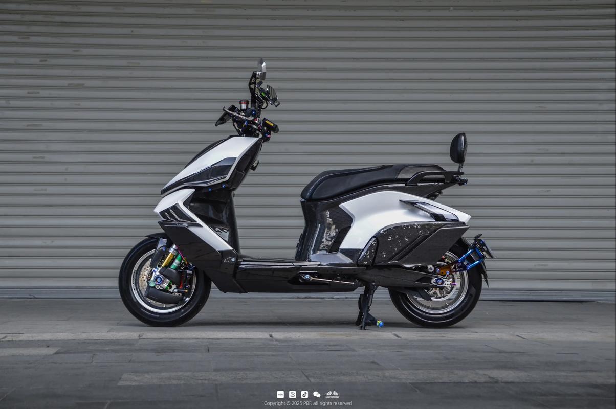 极核AE6预售开启 价格或将大幅低于AE8 第2张 极核AE6预售开启 价格或将大幅低于AE8 第2张