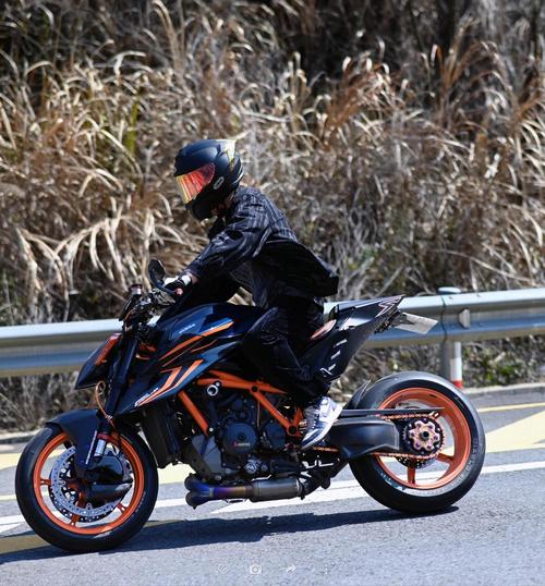 橙色风暴再袭京城 KTM北京众悦摩托开业 第2张 橙色风暴再袭京城 KTM北京众悦摩托开业 第2张