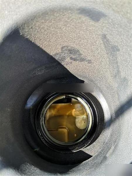 机油乳化会导致什么后果?机油盖有乳化现象 机油尺没有 第1张 机油乳化会导致什么后果?机油盖有乳化现象 机油尺没有 第1张