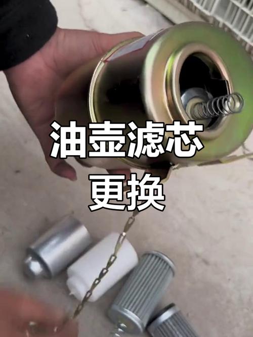 燃油滤芯多少公里更换一次？机油滤芯1万公里换一次吗  第2张