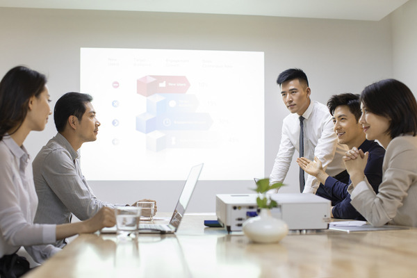 突然发现老板是“AI”，打工人该怎么办？  第6张