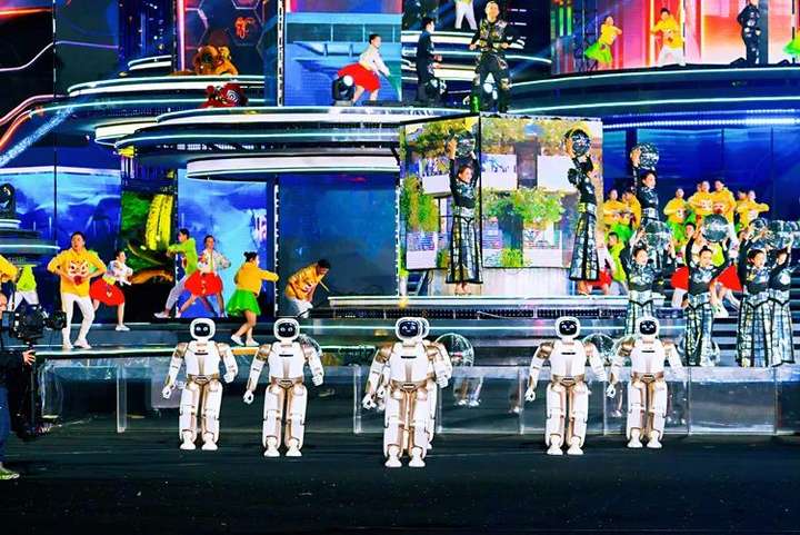 文旅演艺新模式：人类导演+AI编剧+机器人演员  第4张