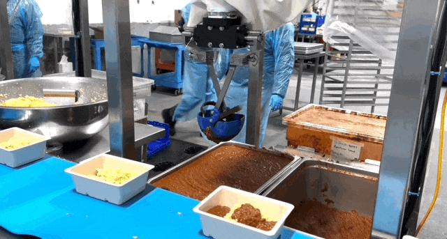 AI 在餐饮界也卷出了“萝卜快跑”，打饭比食堂阿姨手稳，炒菜接近大厨  第4张